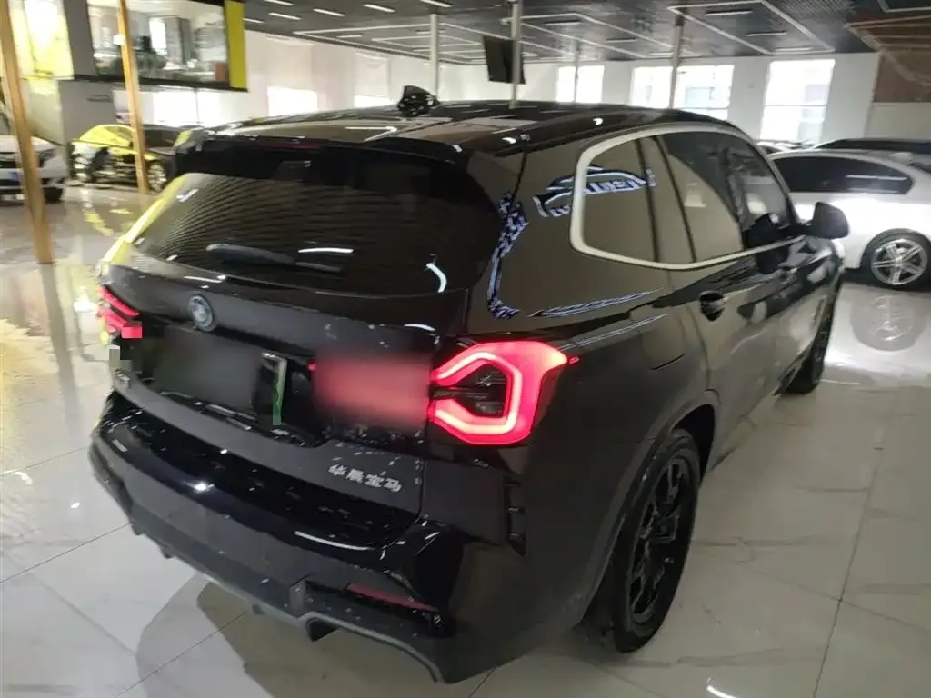 BMW iX3 2025 из CN, фото 7