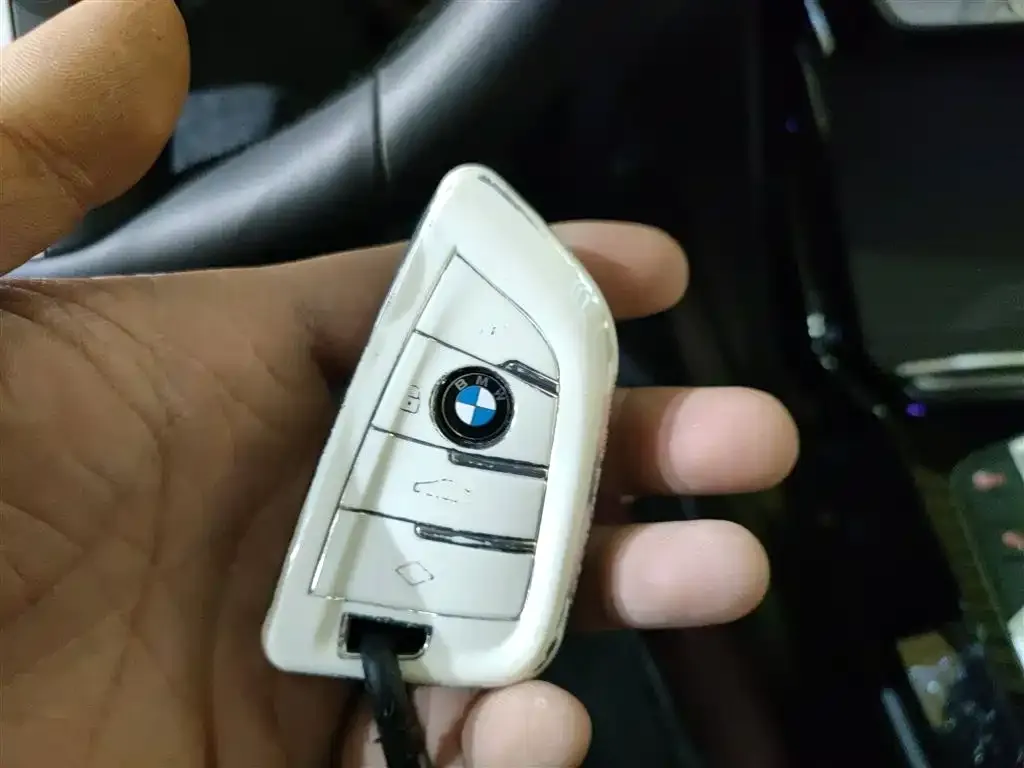 BMW iX3 2025 из CN, фото 9