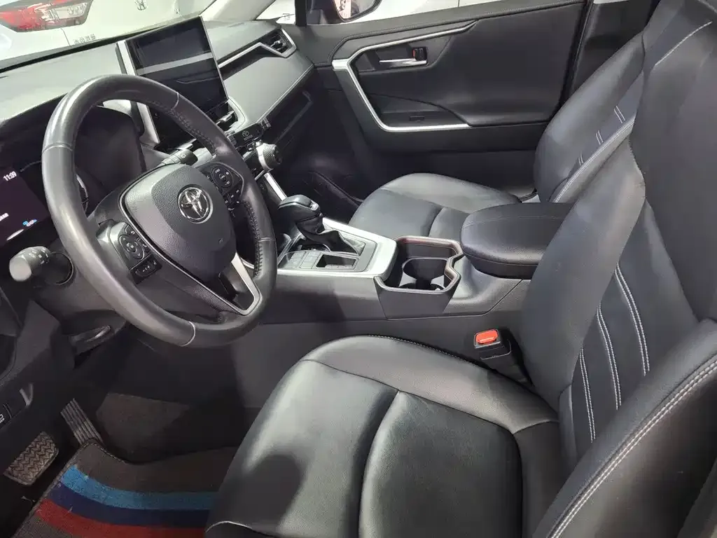 Toyota RAV4 2022 из CN, фото 4