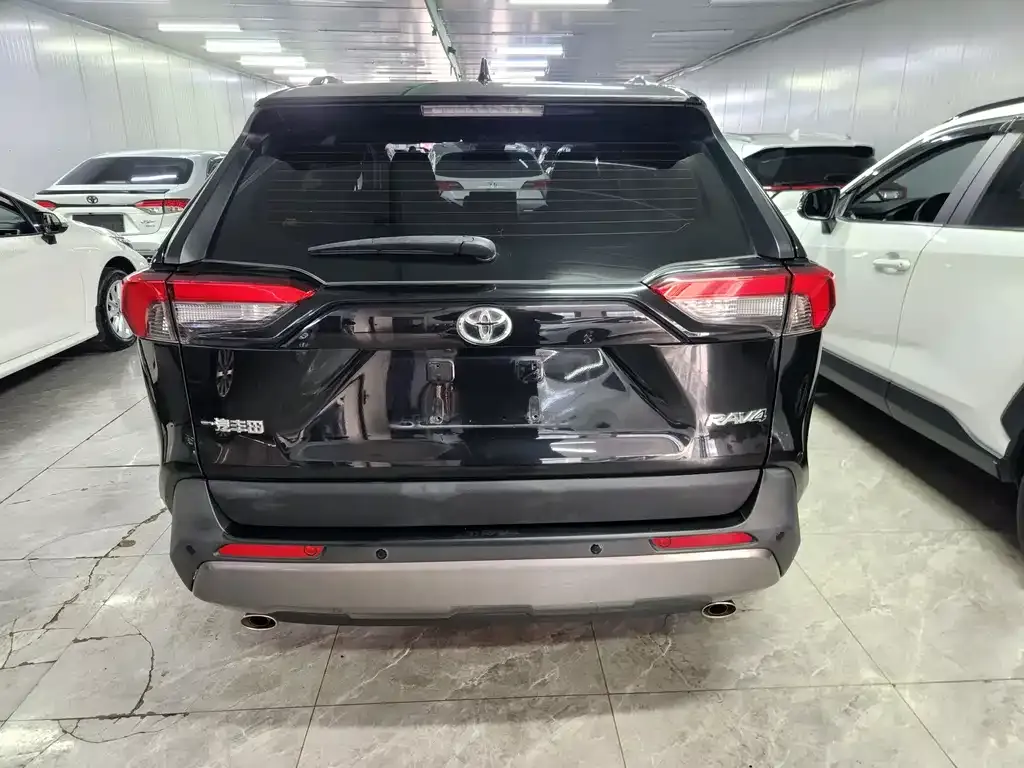 Toyota RAV4 2022 из CN, фото 8
