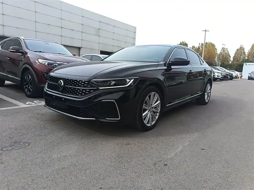 Volkswagen Passat 2023 из CN, фото 1
