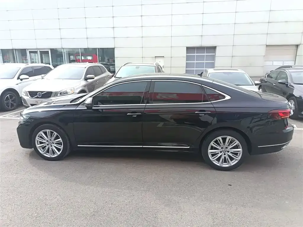 Volkswagen Passat 2023 из CN, фото 5