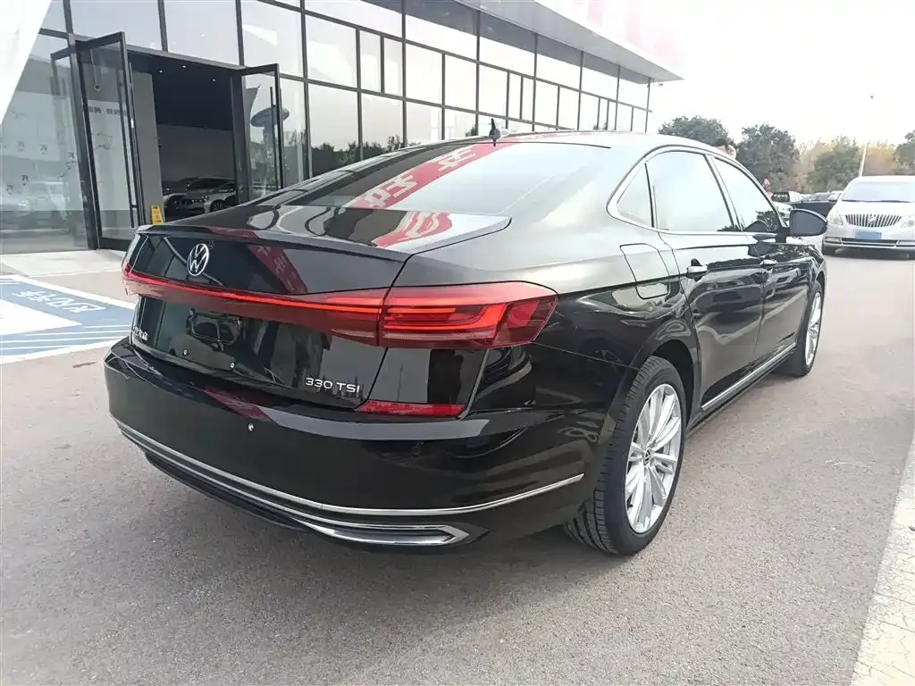 Volkswagen Passat 2023 из CN, фото 7