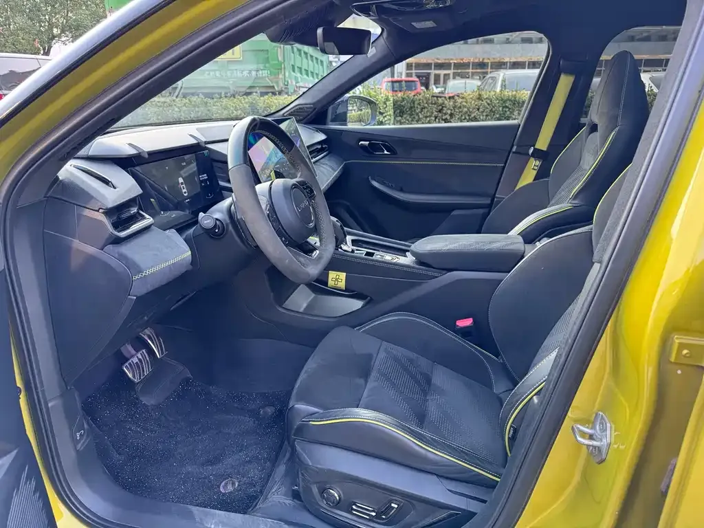 Lynk & Co 03 2024 из CN, фото 7