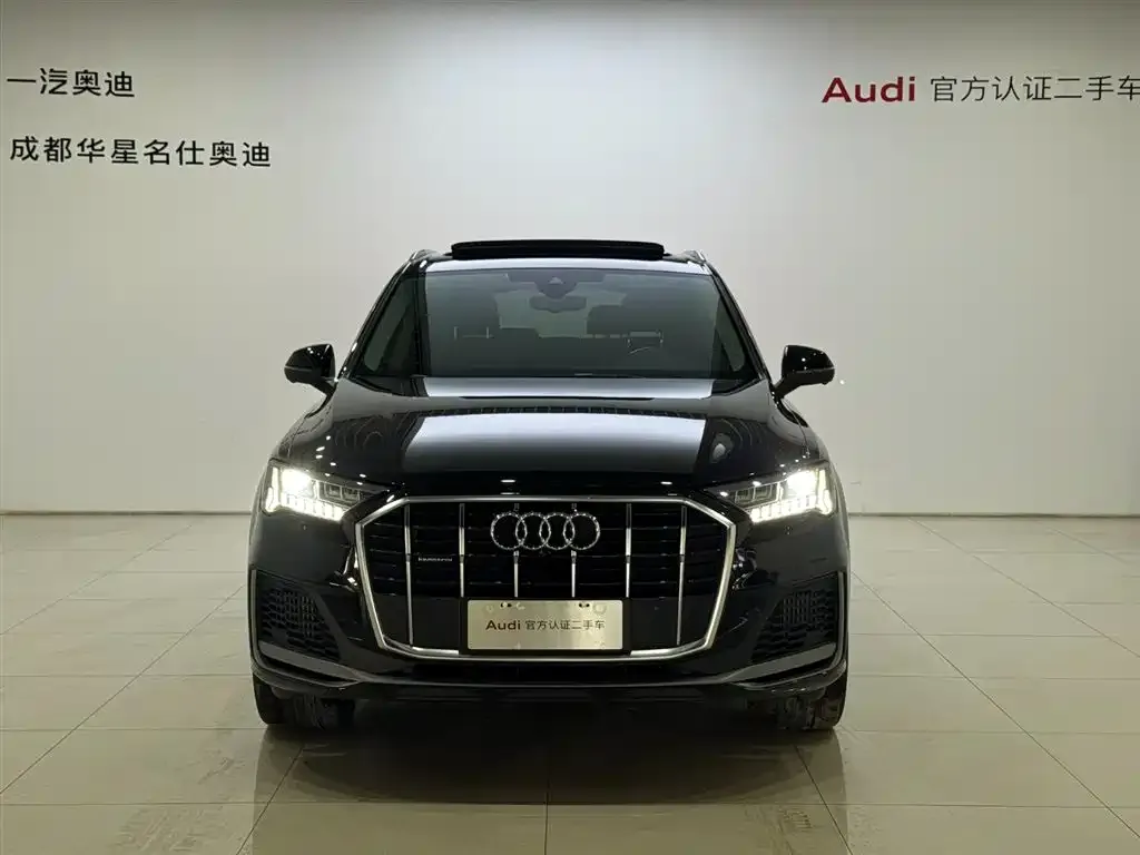 Audi Q7 2023 из CN, фото 2