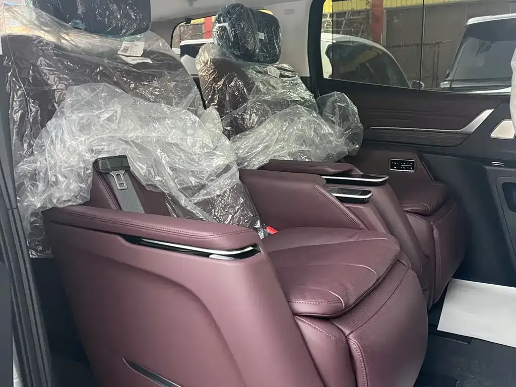 Buick Century 2024 из CN, фото 10