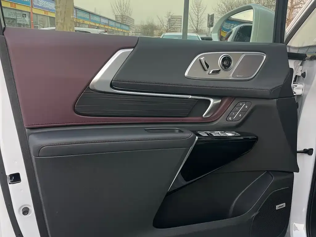 Buick Century 2024 из CN, фото 4