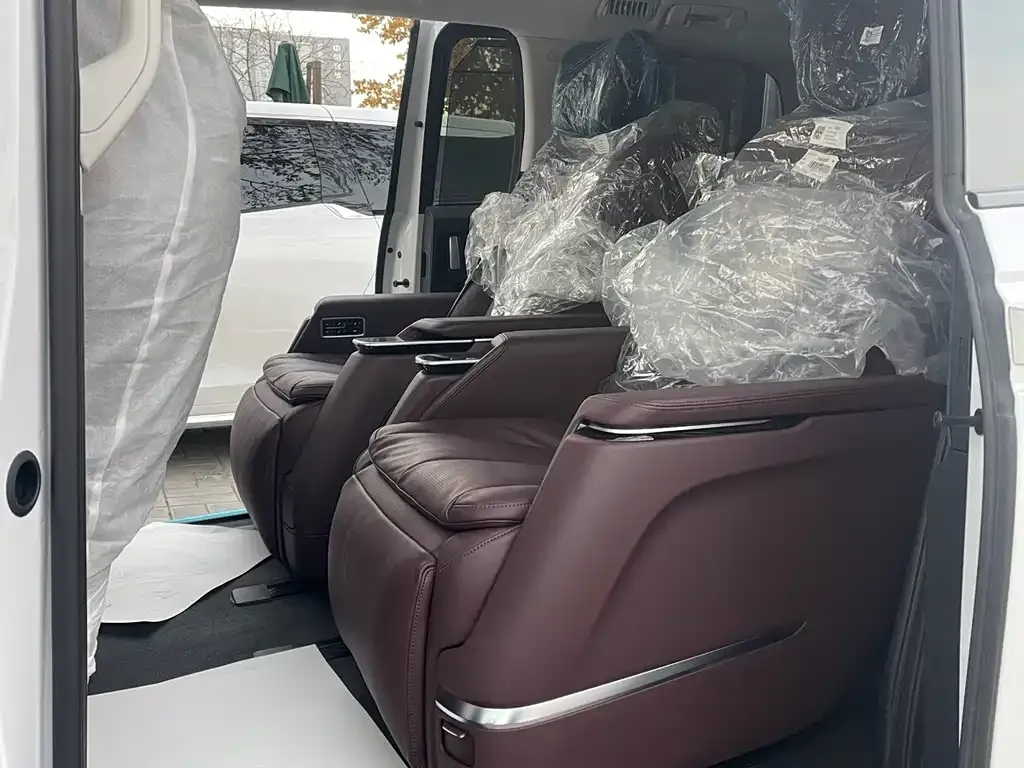 Buick Century 2024 из CN, фото 7