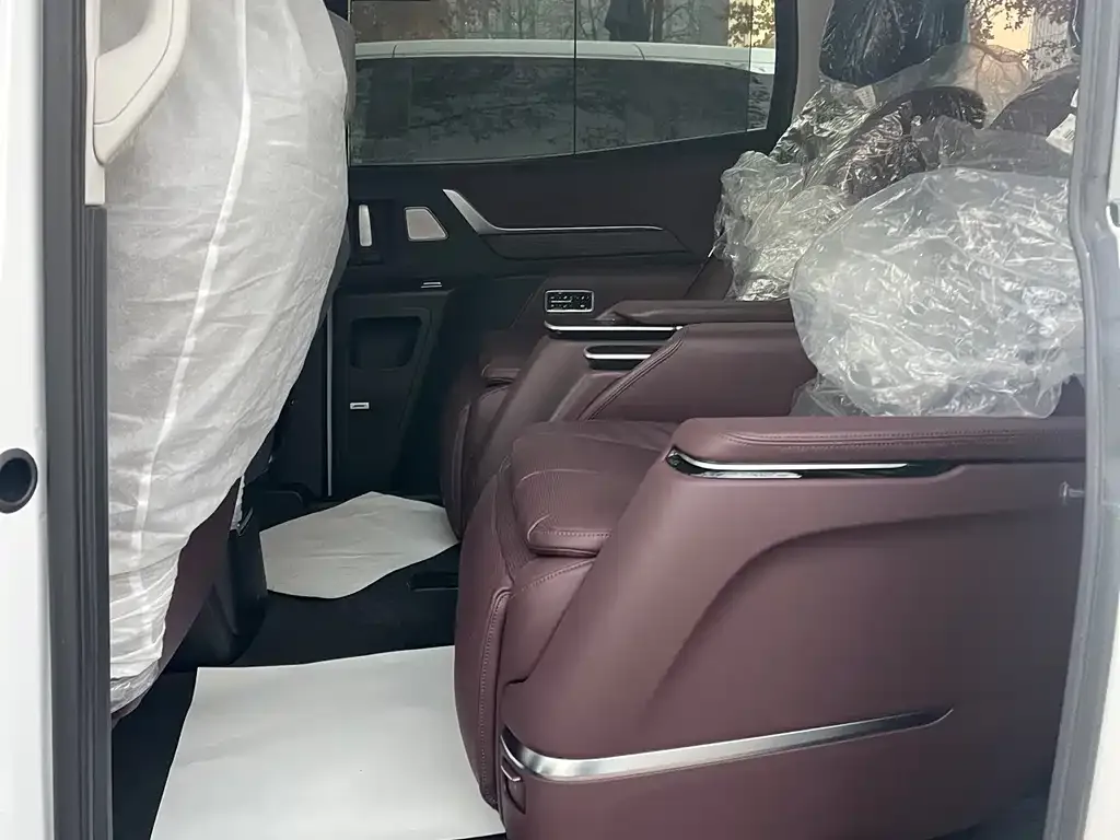 Buick Century 2024 из CN, фото 9