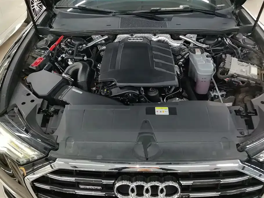 Audi A6L 2021 из CN, фото 10