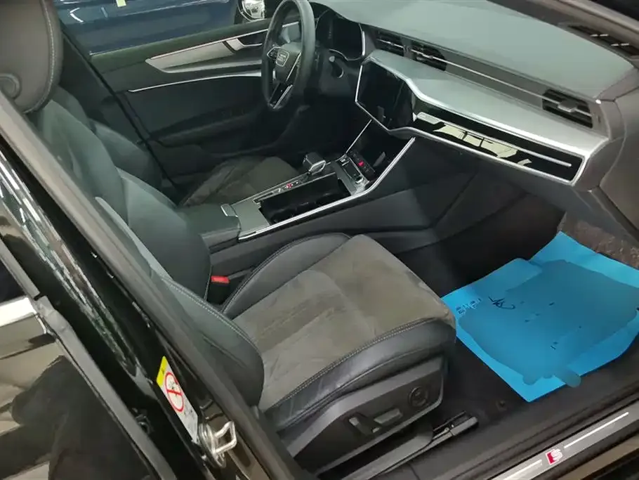 Audi A6L 2021 из CN, фото 8