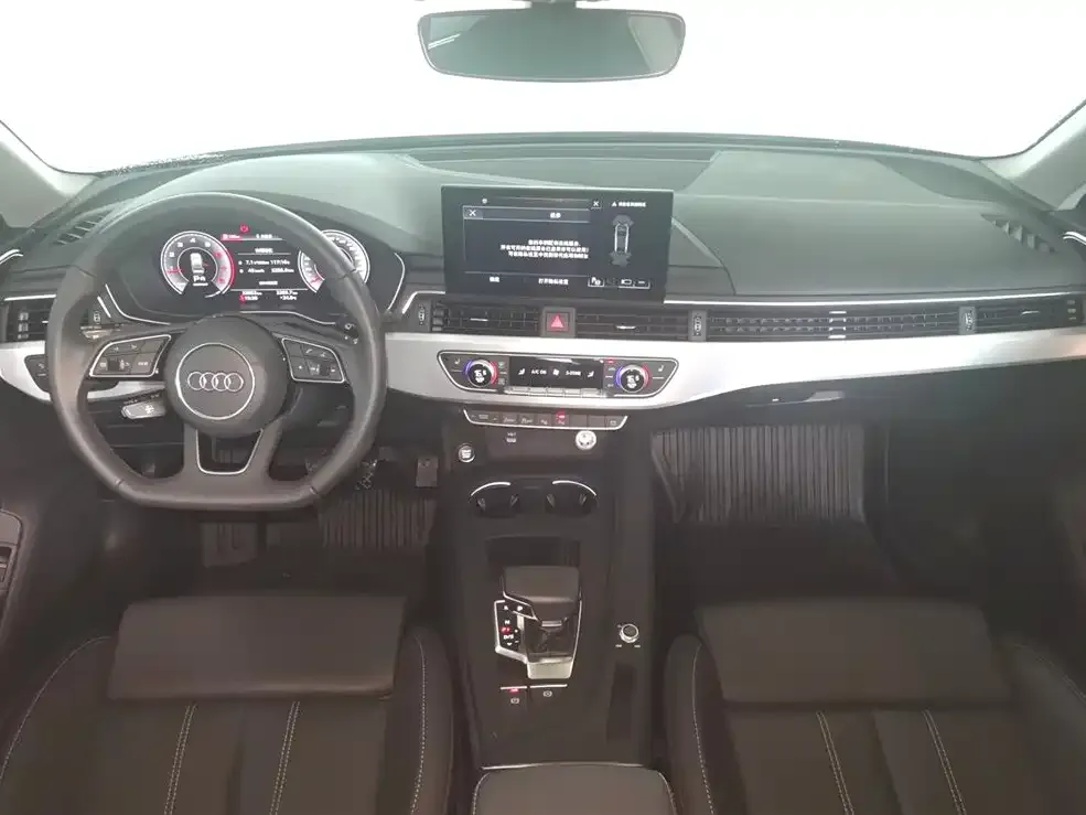 Audi A4L 2023 из CN, фото 5