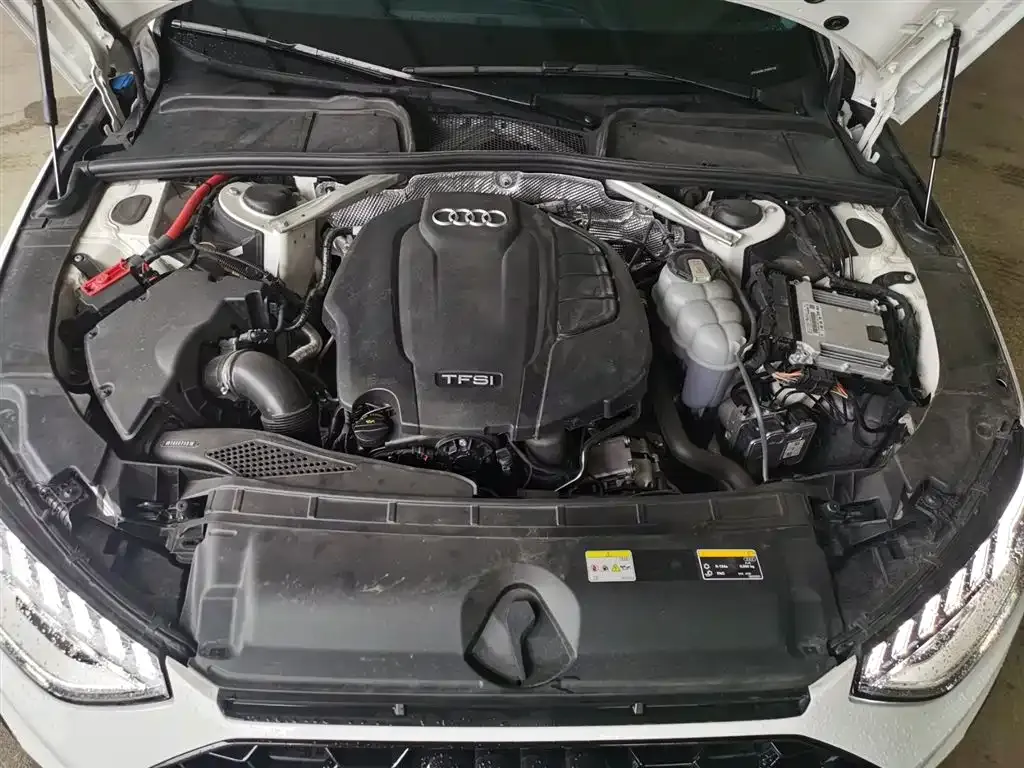 Audi A4L 2023 из CN, фото 9