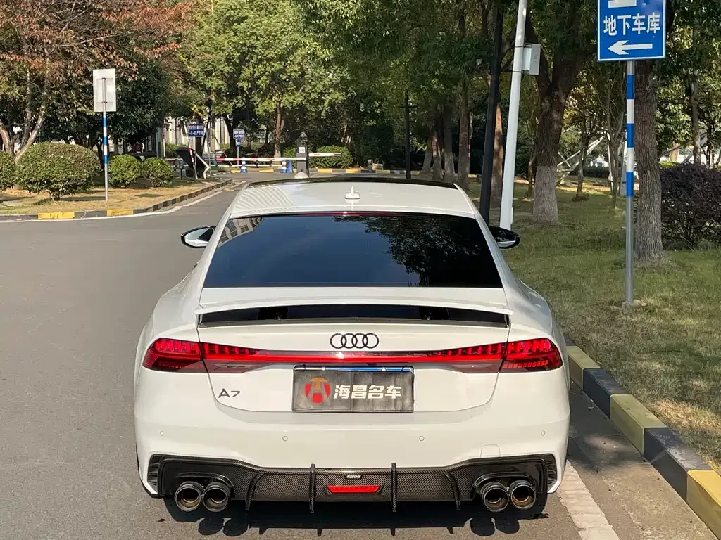 Audi A7 2022 из CN, фото 5