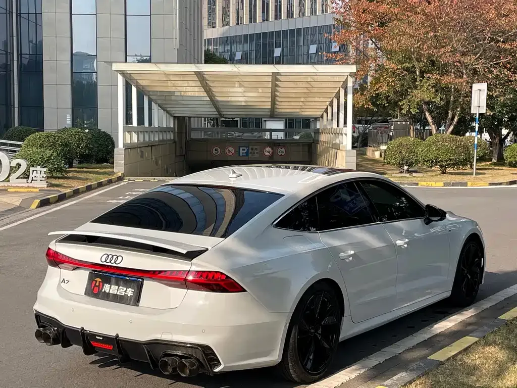 Audi A7 2022 из CN, фото 6