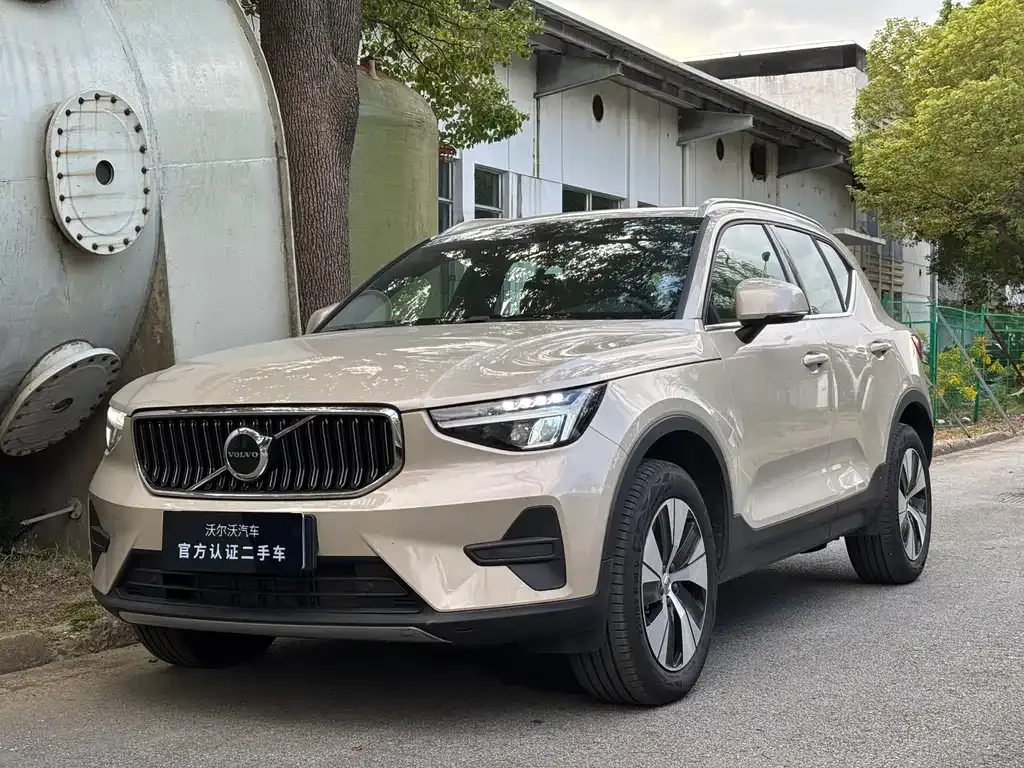 Volvo XC40 2025 из CN, фото 1