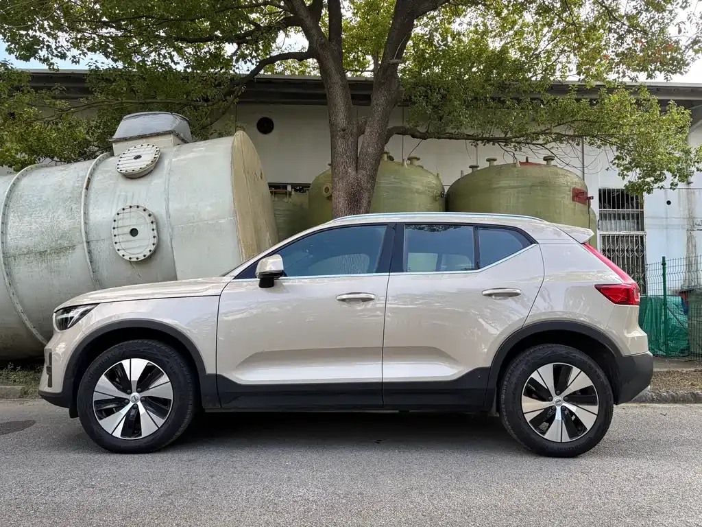 Volvo XC40 2025 из CN, фото 7