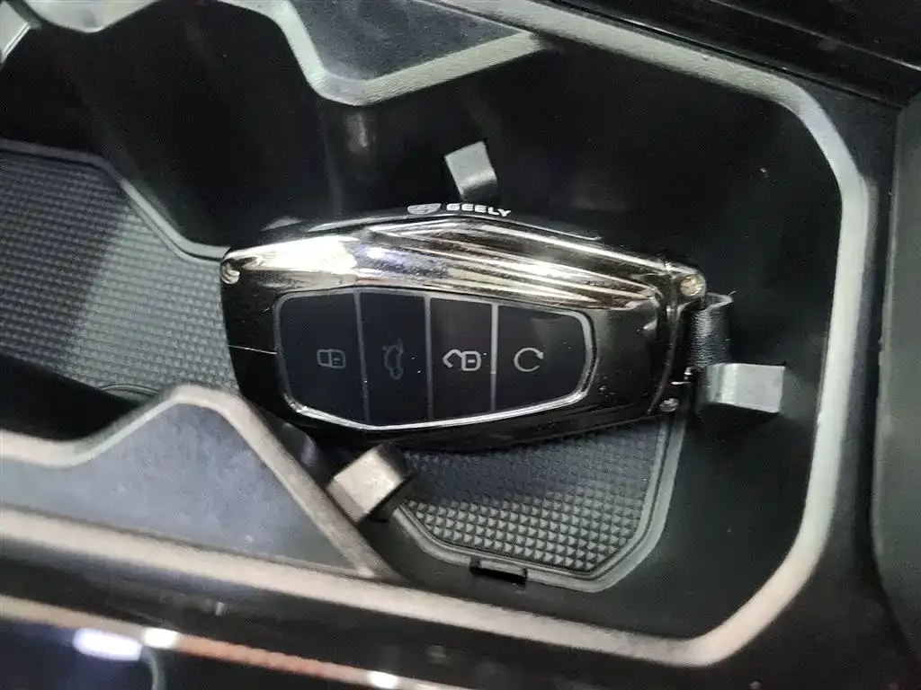 Geely Boyue 2024 из CN, фото 9