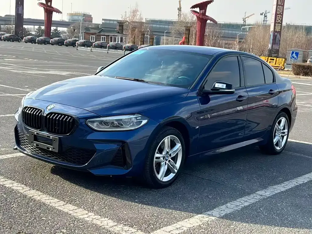 BMW 1 Series 2021 из CN, фото 1