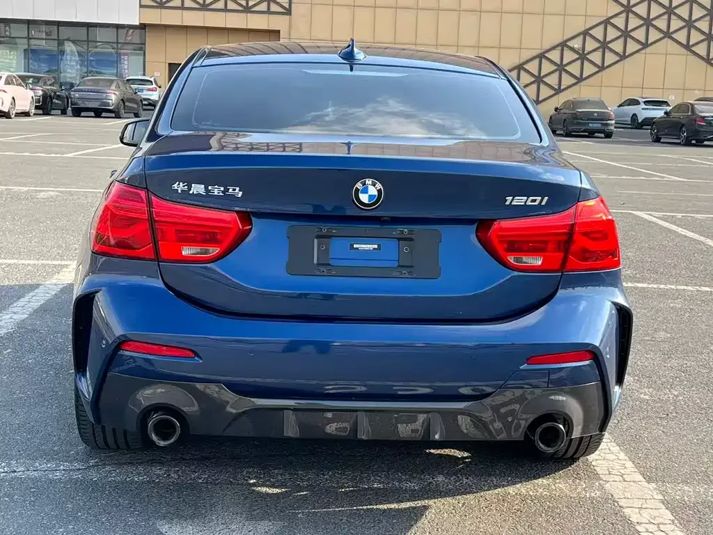BMW 1 Series 2021 из CN, фото 3