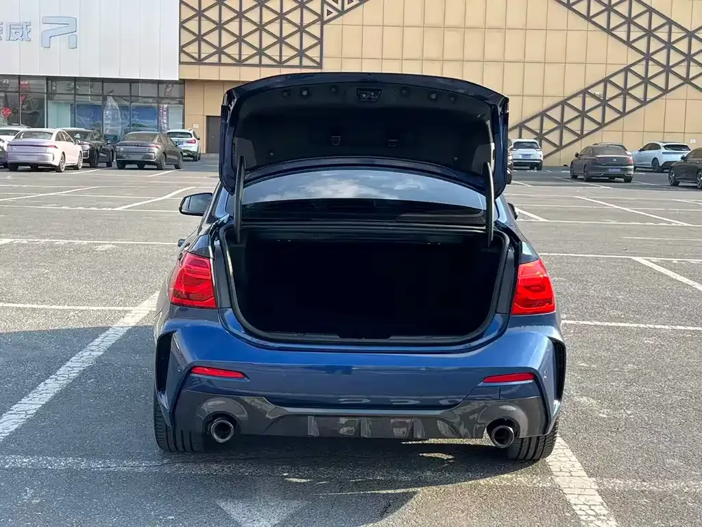 BMW 1 Series 2021 из CN, фото 4