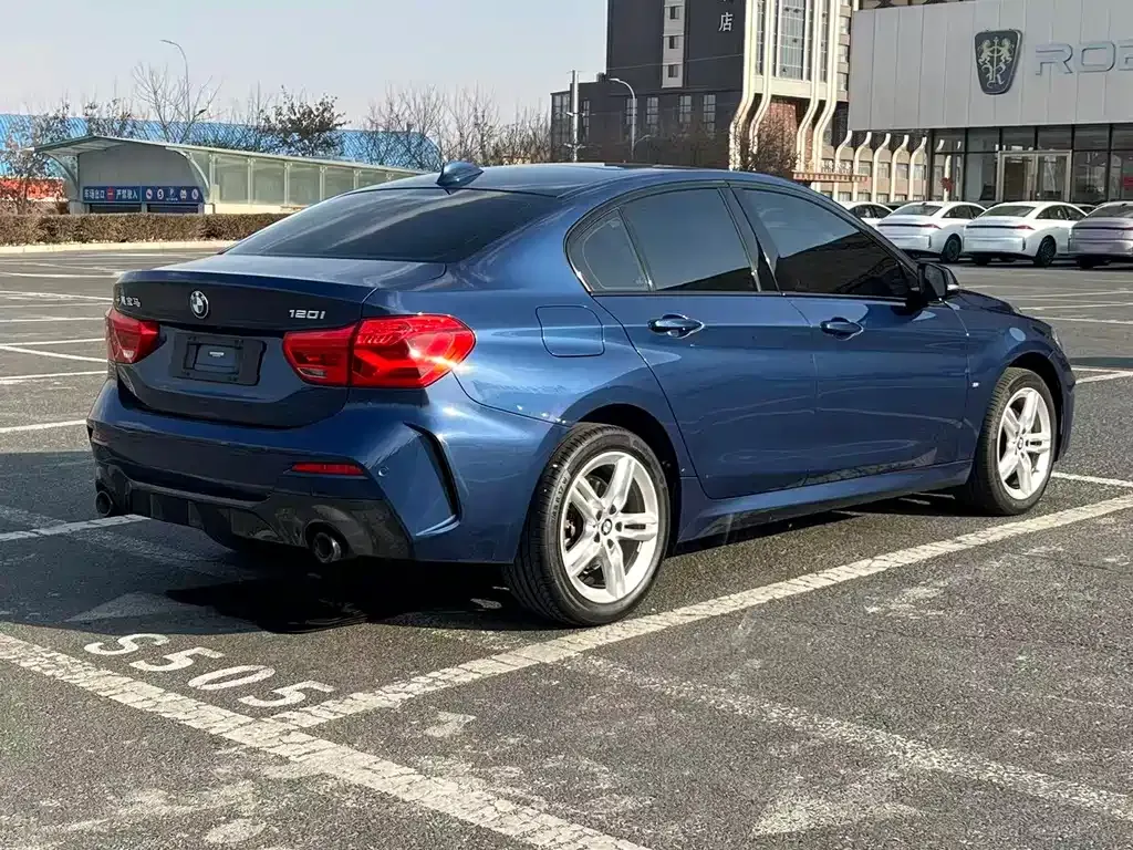 BMW 1 Series 2021 из CN, фото 5