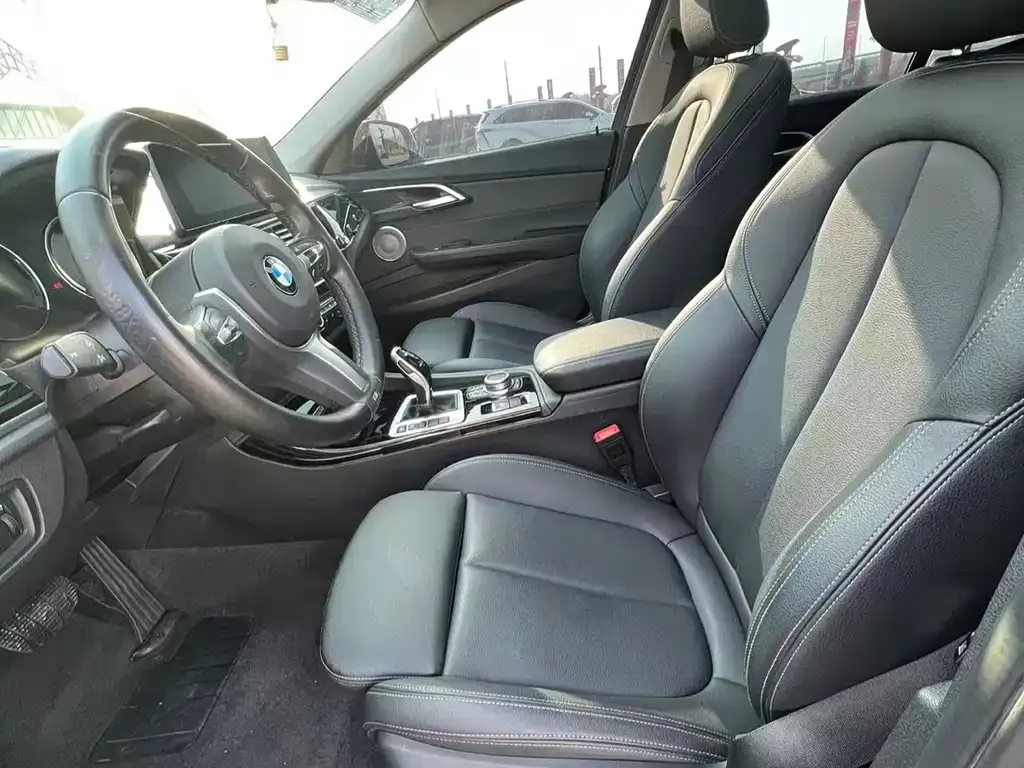 BMW 1 Series 2021 из CN, фото 8
