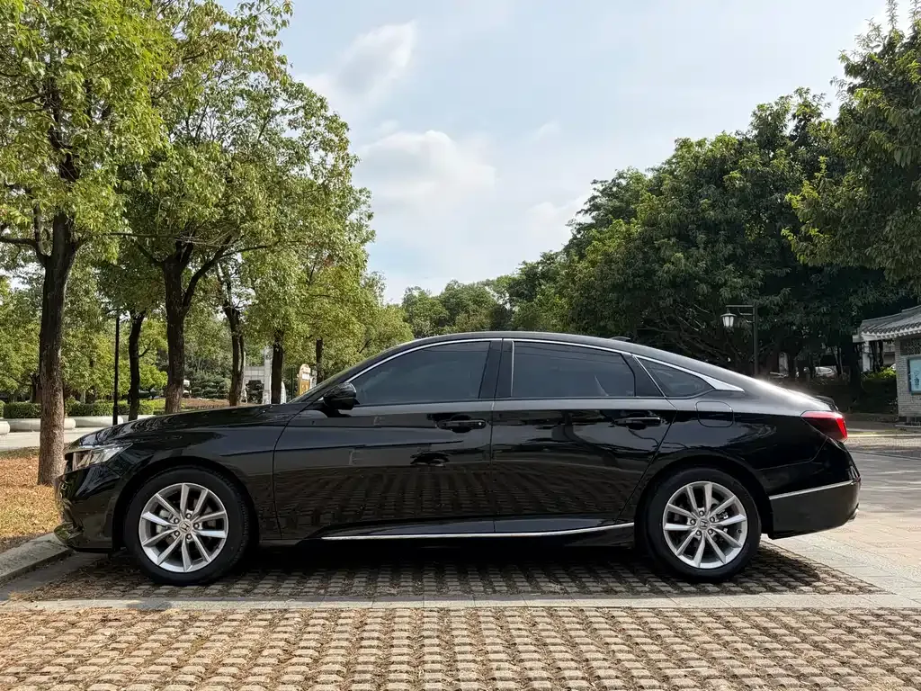 Honda Accord 2023 из CN, фото 4