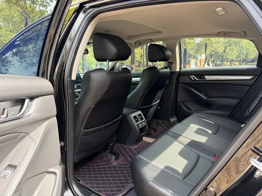 Honda Accord 2023 из CN, фото 9