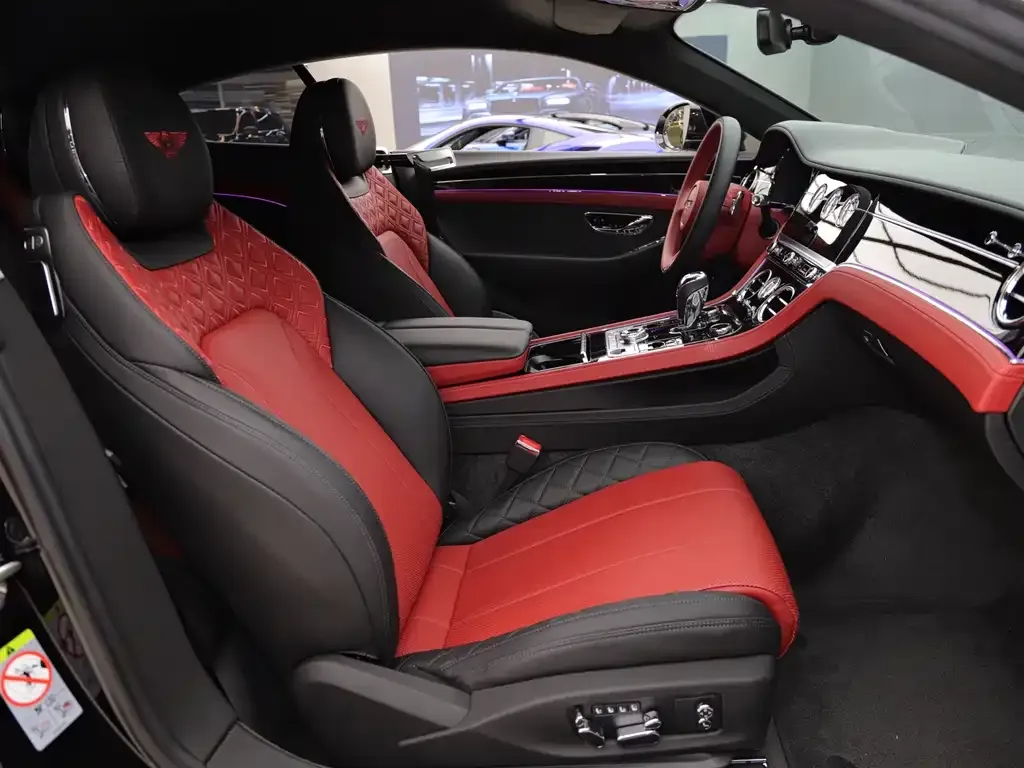 Bentley Continental 2021 из CN, фото 7