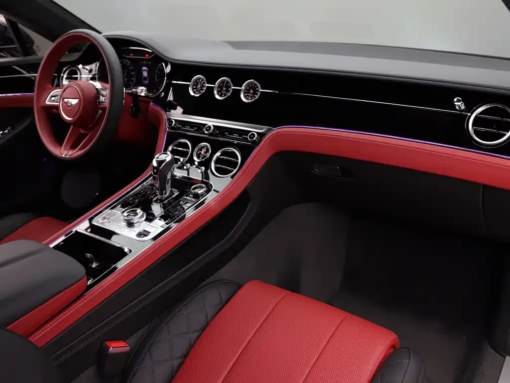 Bentley Continental 2021 из CN, фото 8