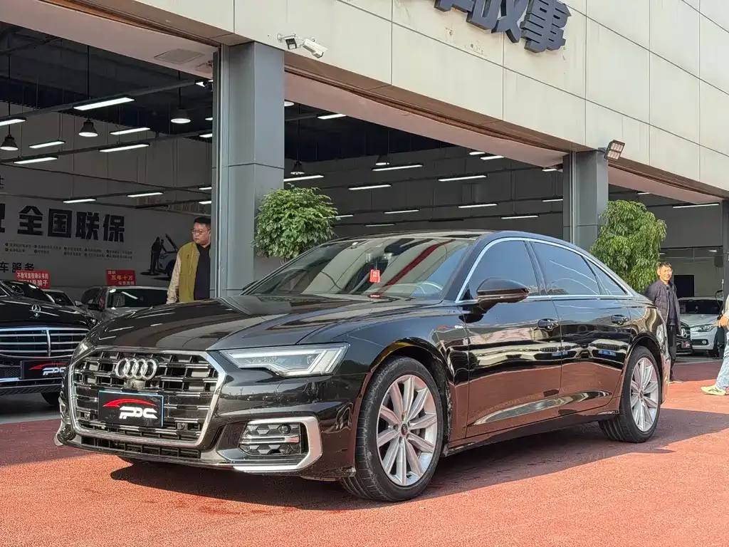 Audi A6L 2023 из CN, фото 4
