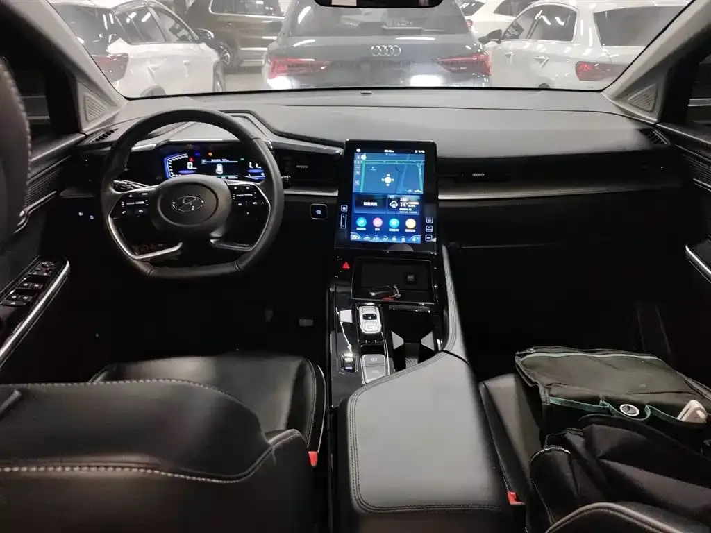 Hyundai Custo 2023 из CN, фото 10