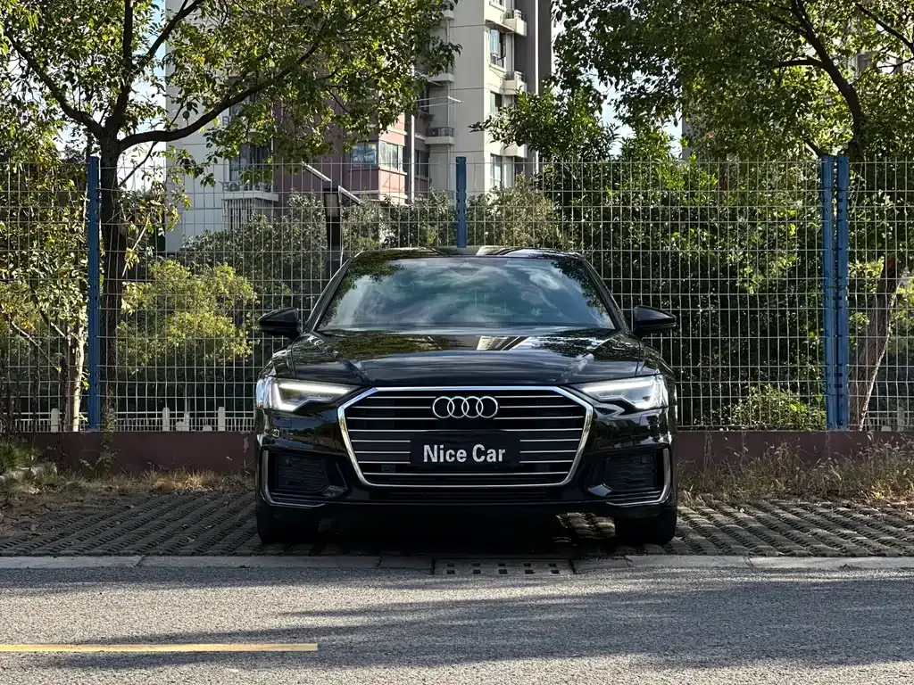 Audi A6L 2022 из CN, фото 2