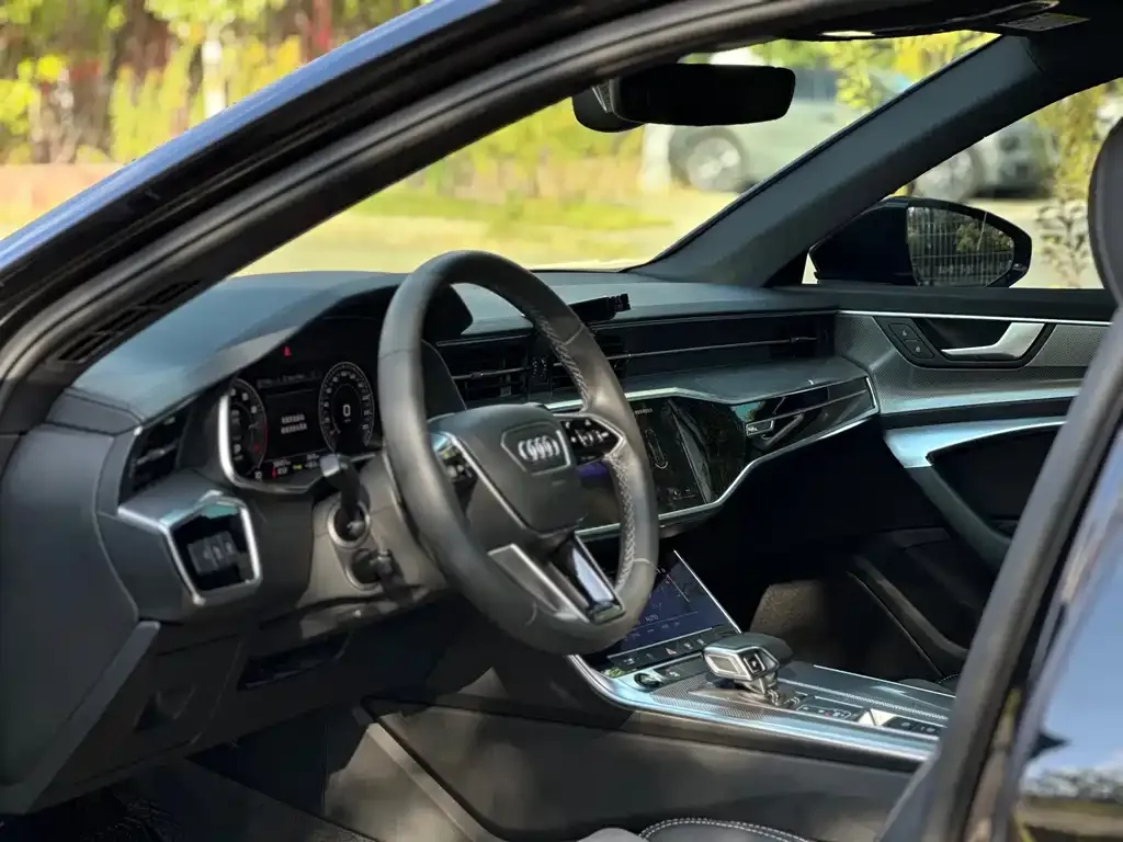 Audi A6L 2022 из CN, фото 6