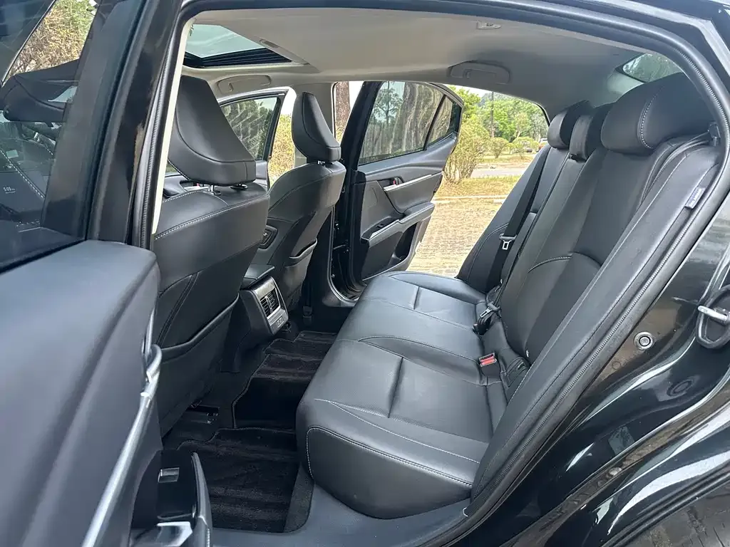 Toyota Camry 2024 из CN, фото 9