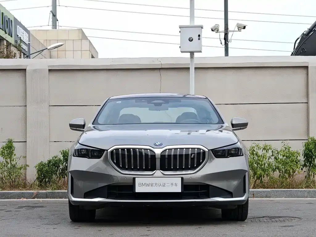 BMW i5 2024 из CN, фото 3