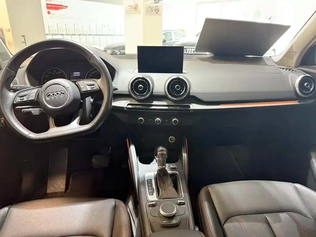 Audi Q2L 2023 из CN, фото 8