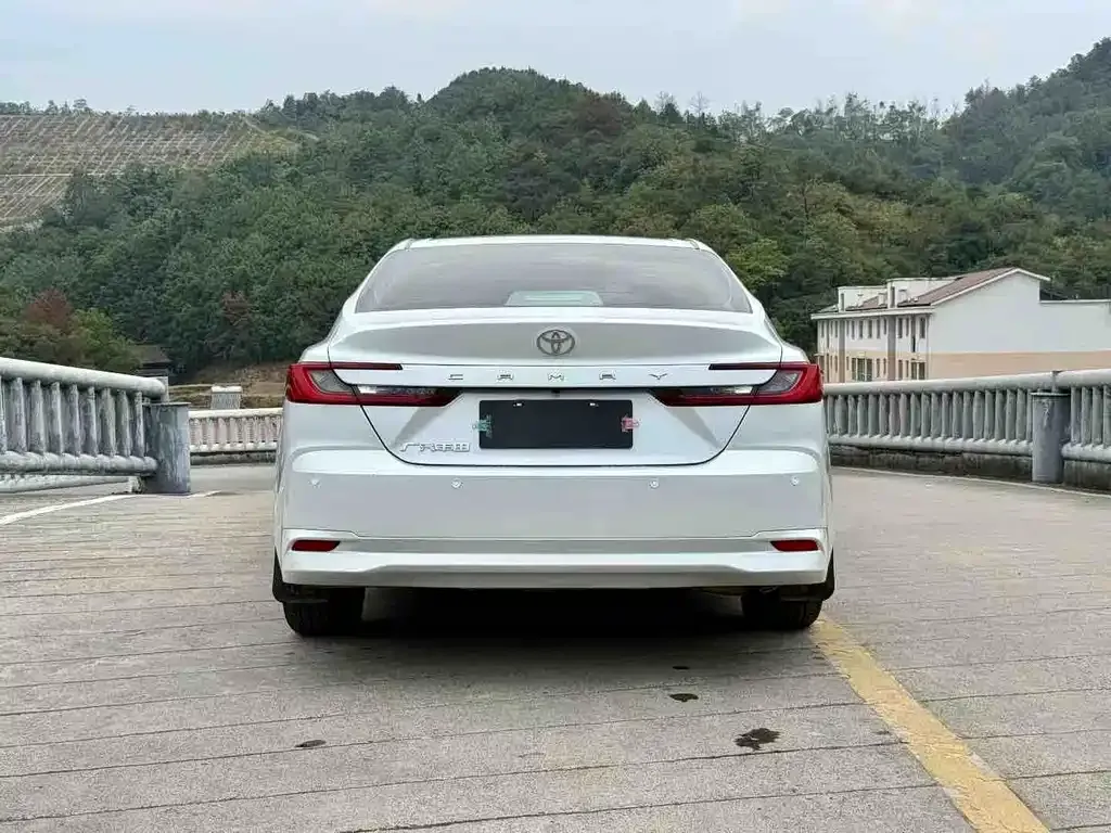 Toyota Camry 2024 из CN, фото 4