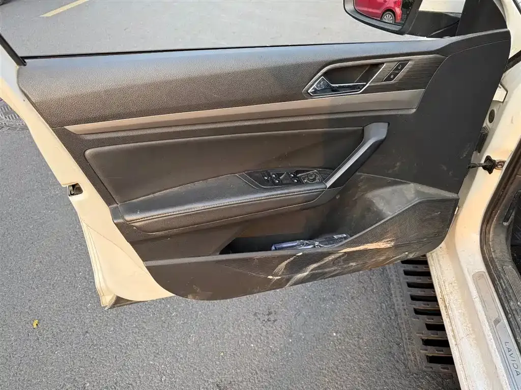 Volkswagen Lavida 2021 из CN, фото 6