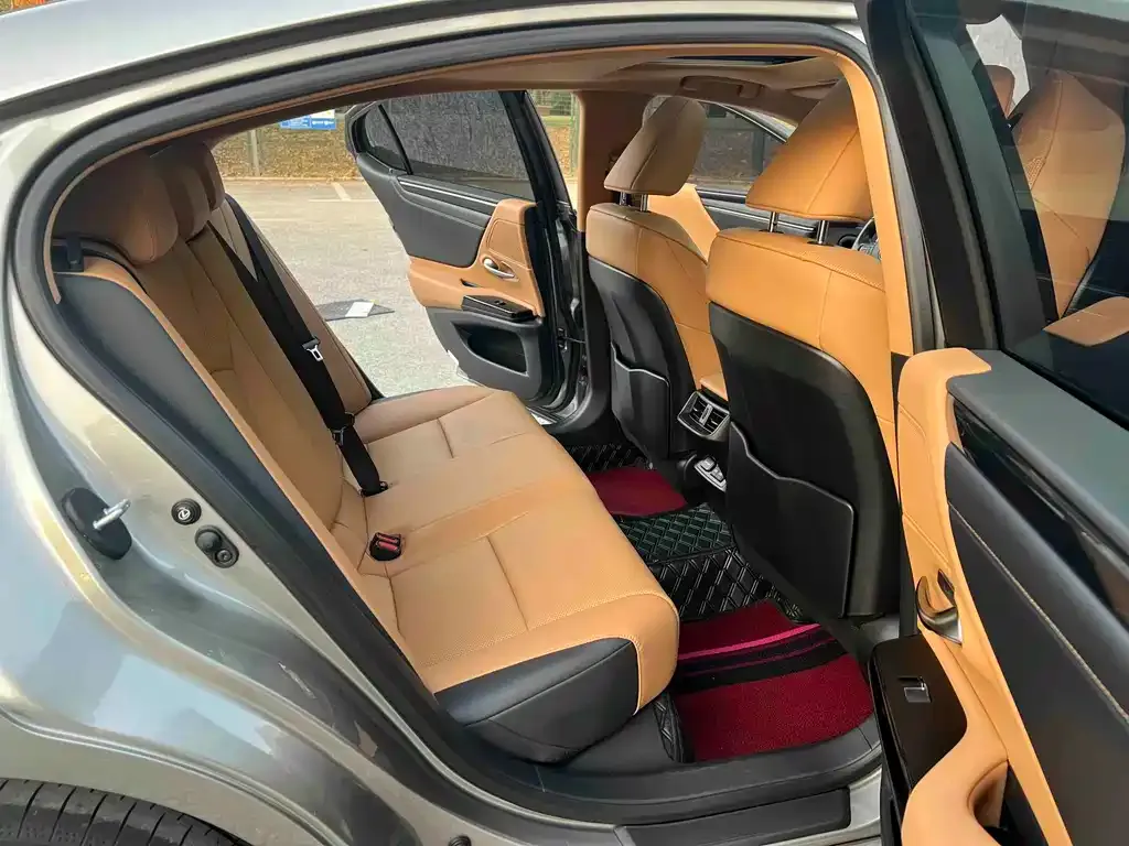 Lexus ES 2022 из CN, фото 10
