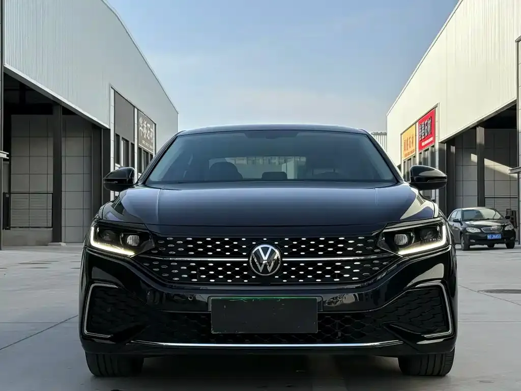 Volkswagen Passat 2022 из CN, фото 2