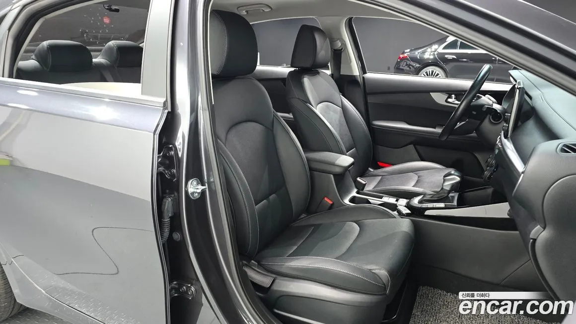 Kia K3 2023 из KR, фото 10