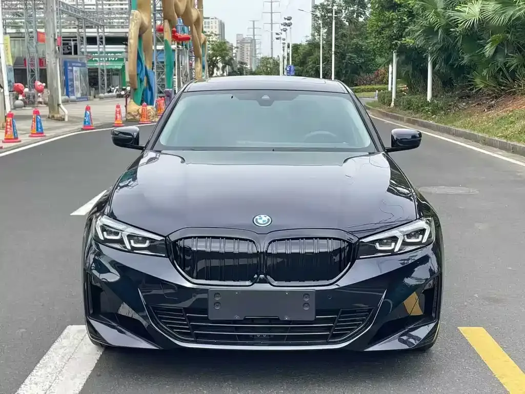 BMW i3 2024 из CN, фото 2