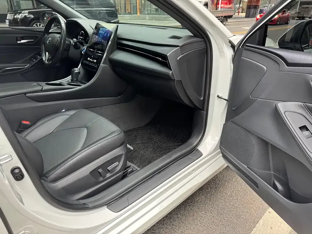 Toyota Avalon 2023 из CN, фото 10