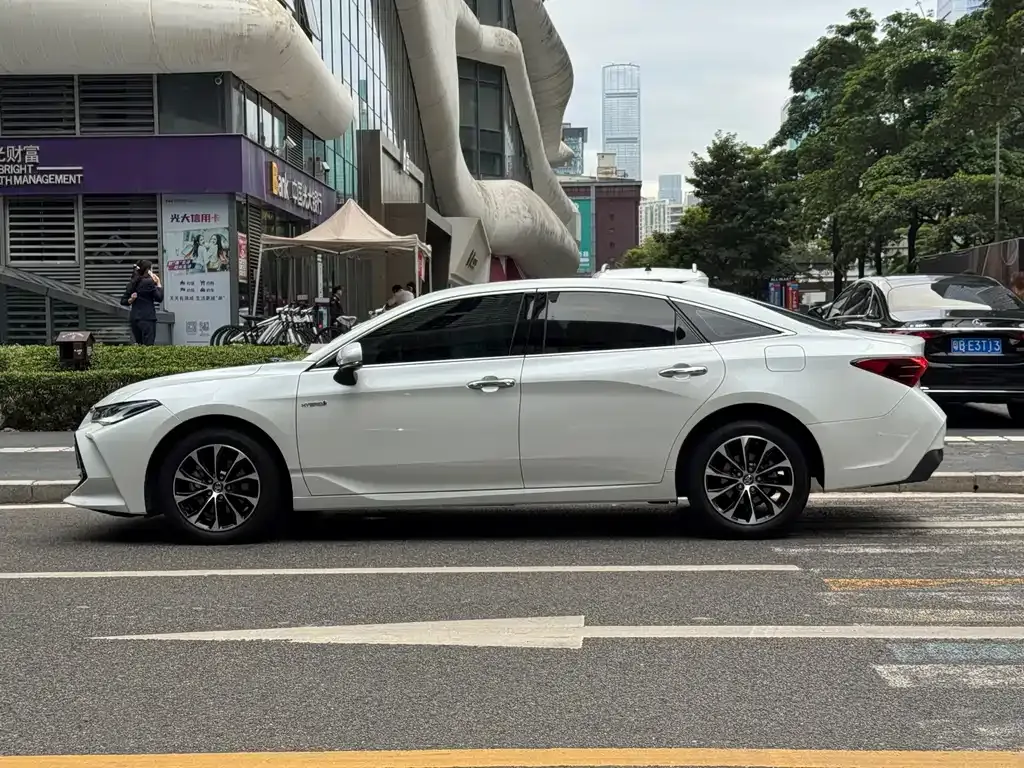 Toyota Avalon 2023 из CN, фото 2