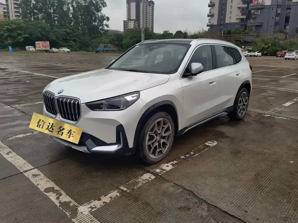 BMW X1 — фото 1
