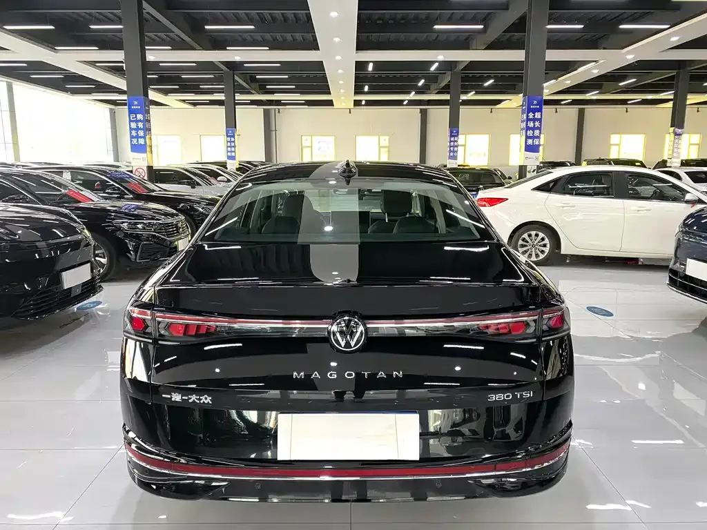 Volkswagen Magotan 2024 из CN, фото 3