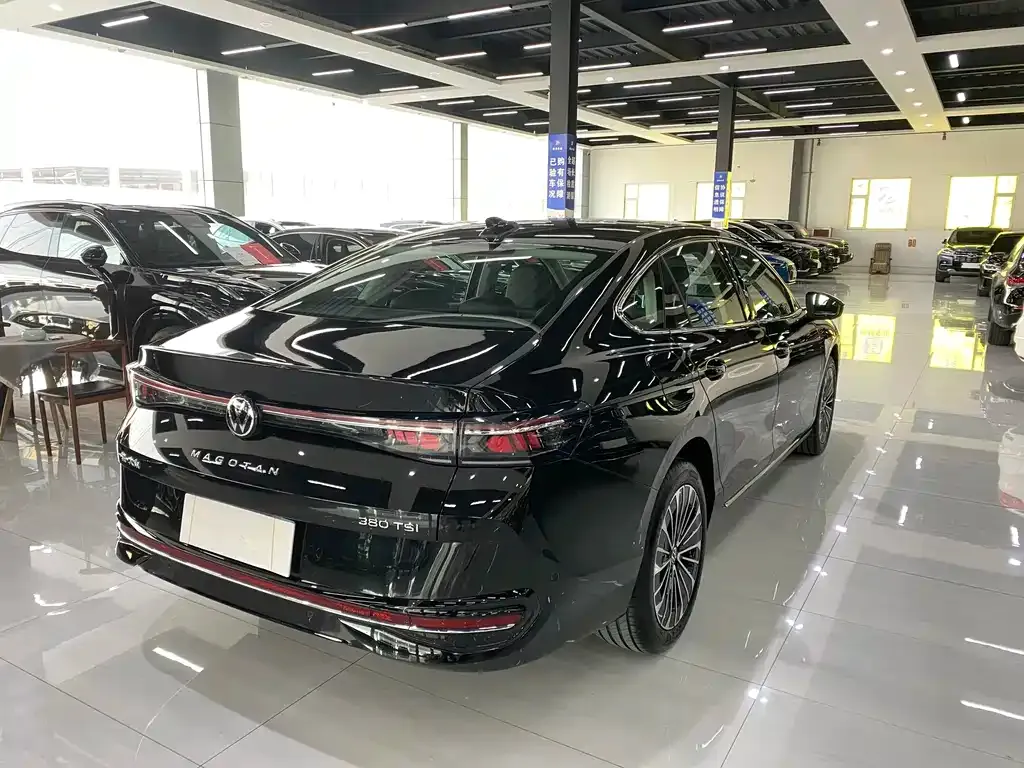 Volkswagen Magotan 2024 из CN, фото 4