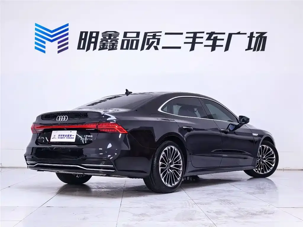 Audi A7L 2024 из CN, фото 7